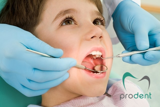 consultatie dentist copii, consultatie stomatolog copii